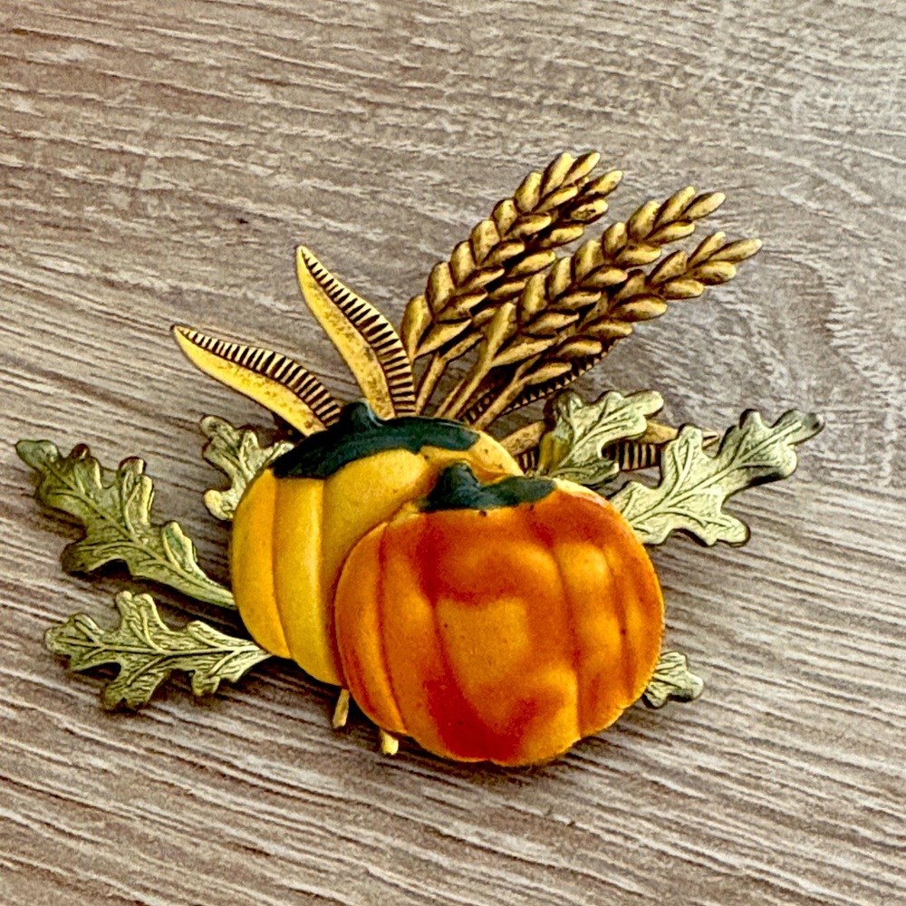 Vintage KC enamel autumn harvest pumpkin and wheat brooch pin.